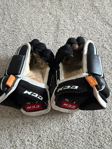 CCM D30 Gloves 10" (Used)