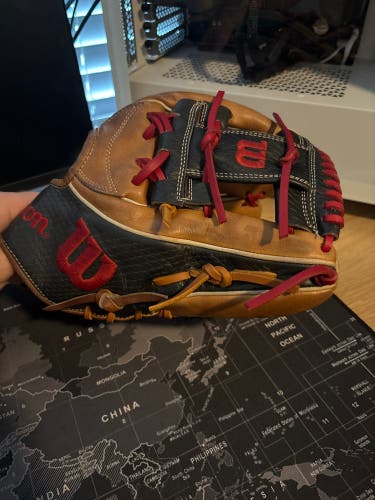 Wilson A2K RH Infield Baseball Glove 11.75" (Used)