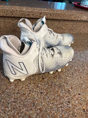 White Unisex Size M 11.0 (W 12.0) Adult New Balance Freeze 3.0 Mid Top (Used)