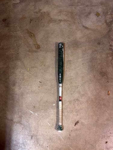 Louisville Slugger Genesis Bat (-8) 26 oz 34" (Used)