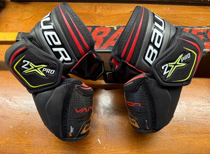 Senior Medium Bauer Vapor 2X Pro Elbow Pads (Used)