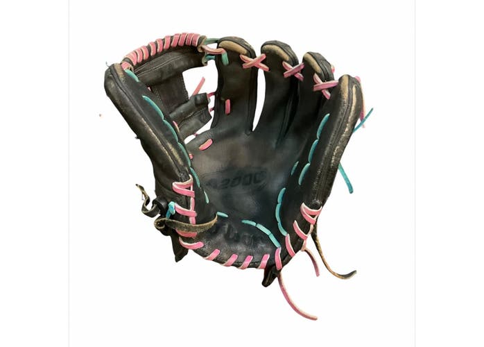 Wilson A2000 RH Infield Baseball Glove 11.5" (Used)