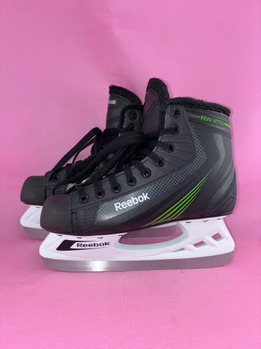 Reebok RW 250 Hockey Skates Size 8