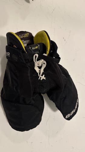Youth Large Bauer Supreme Ultrasonic Hockey Pants (Used)