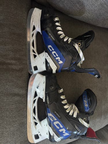 CCM JetSpeed XTRA PLUS Hockey Skates Regular Width Size 4 (Used)