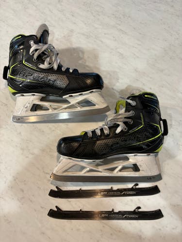 Bauer GSX Hockey Goalie Skates Regular Width Size 4.5