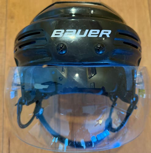 Bauer 2100 Senior Hockey Helmet with Clear Half Visor - Black - Size Medium (Used)