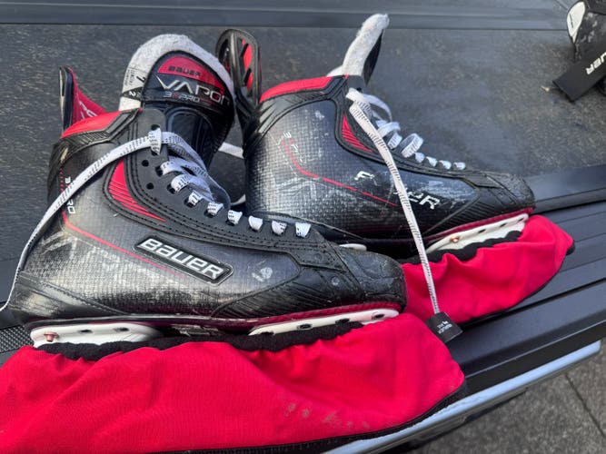 2021 Bauer Vapor 3X Pro Hockey Skates 7 (Used)