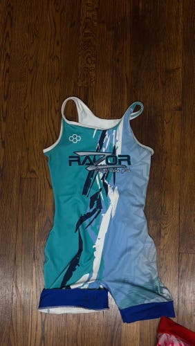 Rudis brand Women’s medium singlet
