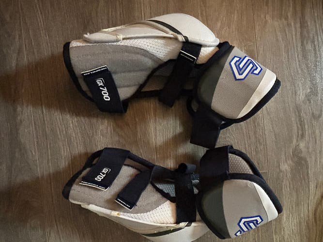 Senior Medium Hespeler Elbow Pads (Used)