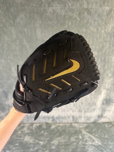 Black Nike Alpha Huarache RH Pitcher's Baseball Glove 11.5" (Used)