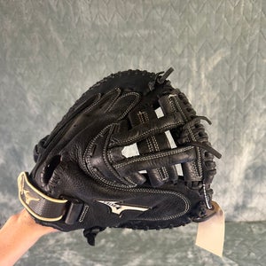 Black Mizuno Prospect Select RH Catcher's Softball Glove 32.5" (Used)