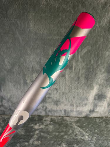 Pink 2017 DeMarini Vendetta Composite Bat (-12) Composite 20 oz 32" (Used)