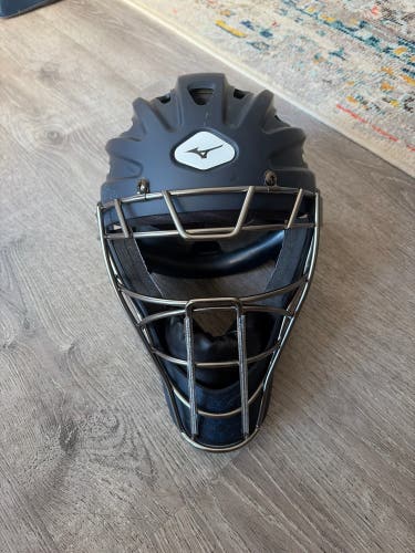 Blue Intermediate Mizuno Catcher's Mask (New)