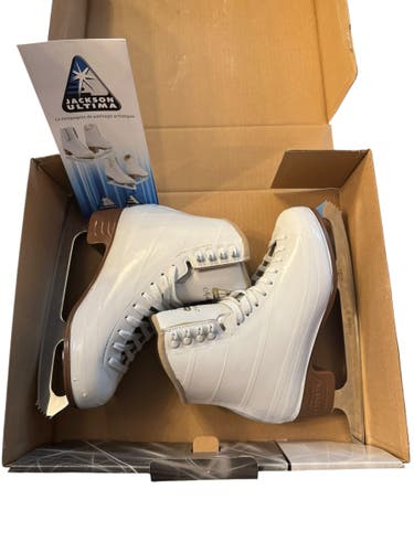 Jackson Ultima Mystique Figure Skates C Adult 6 (New)