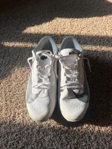 White Men's Size M 14.0 (W 15.0) Adult Nike Air Diamond Low Top Molded Cleats (Used)