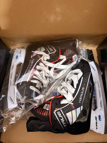 Black 2023 True HZRDUS 7x Hockey Skates (New)