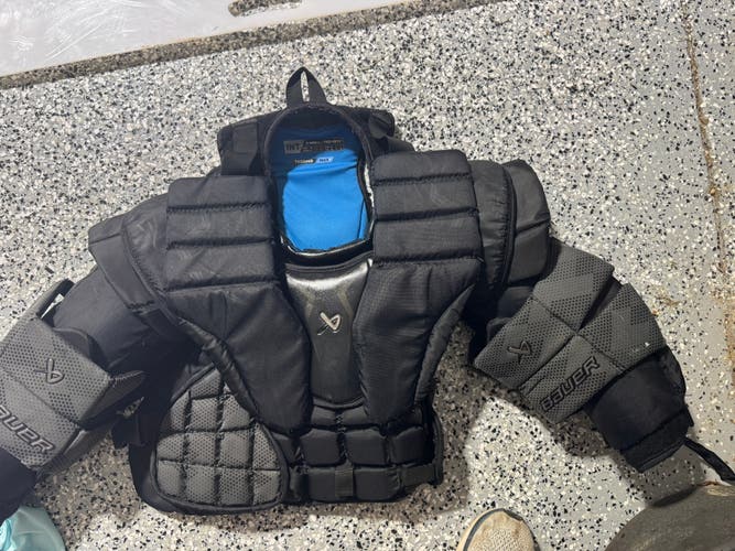XS Bauer Elite Goalie Chest Protector (Used)