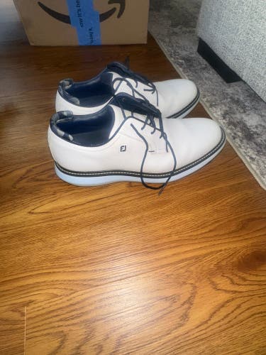 Footjoy Traditions Size M 9.0 Spiked Golf Shoes (Used)