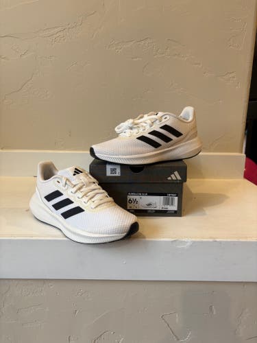 Running Shoes: White Women's Size (W 6.5) Adult Adidas Shoes (Used)