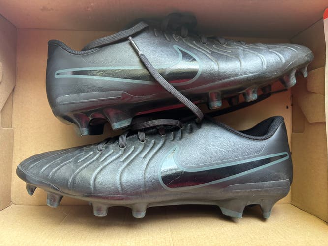 Black Unisex Size M 8.0 (W 9.0) Nike Phantom Luna Elite Cleats (Used)