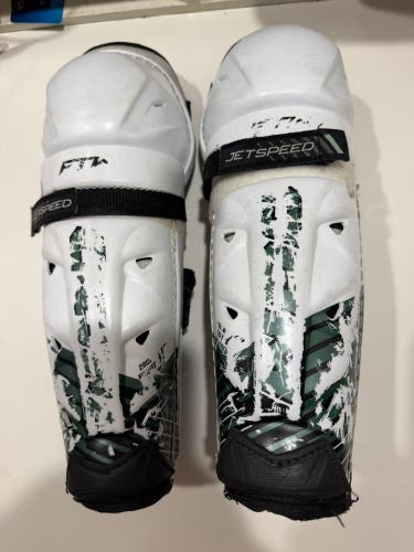 Junior CCM JetSpeed FTW 11" Shin Pads (Used)