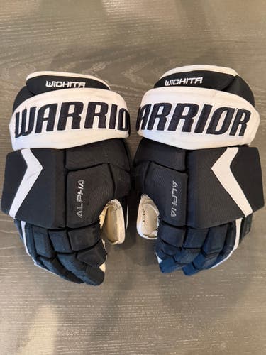 Warrior Alpha 4-Roll Wichita Thunder Pro Stock Hockey Gloves 14” Black (Used) 8063