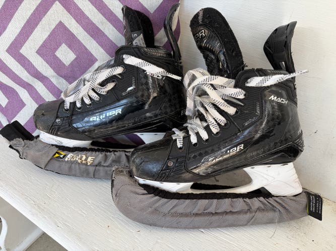 Bauer Supreme Mach Hockey Skates Regular Width Size 5.5 (Used)