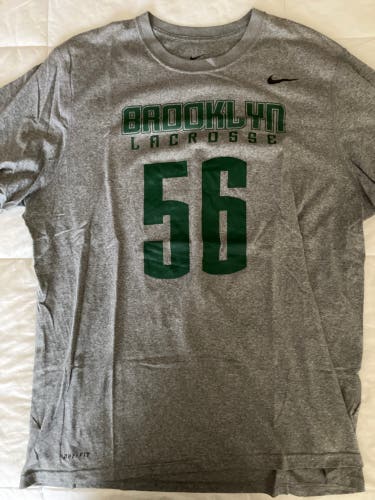 Gray XL Men's Nike Shirt (Used)