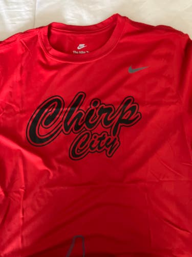 Red XL Men's Nike Shirt (Used)
