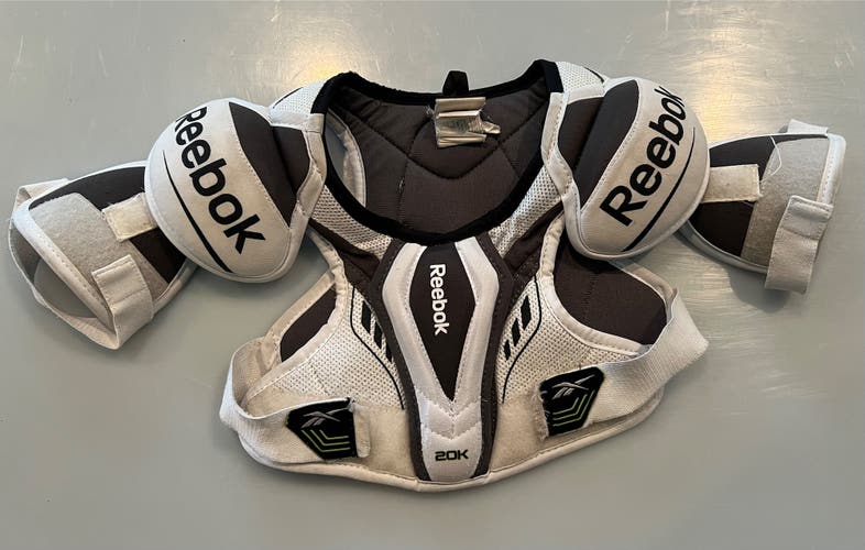 Small Youth Reebok 20K Shoulder Pads (Used)