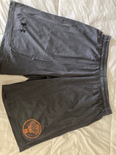 Gray XL Men's Under Armour Shorts (Used)