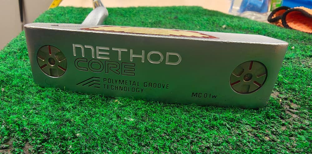 Nike Method Core MC01W 33.5 Inch Blade Putter Superstroke Grip Left Handed LH