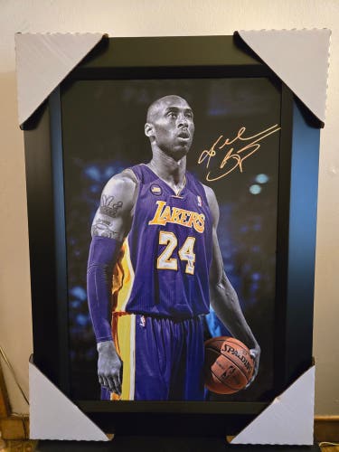 21x16 Textured Print Wall Art Frame LA Lakers Kobe Bryant Facsimile Autograph