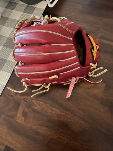 Mizuno Pro Classic RH Infield Baseball Glove 11.5" (Used)