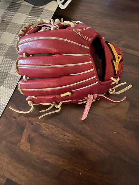 Mizuno Pro Classic RH Infield Baseball Glove 11.5" (Used)