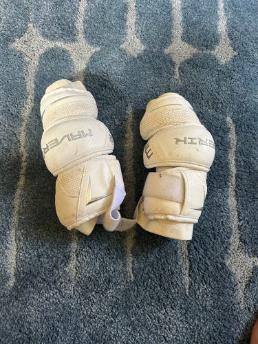 Medium Adult Maverik M6 Arm Pads (Used)