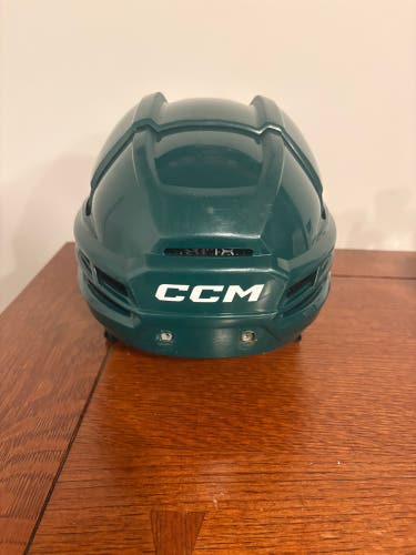 Large CCM Tacks 720 Helmet