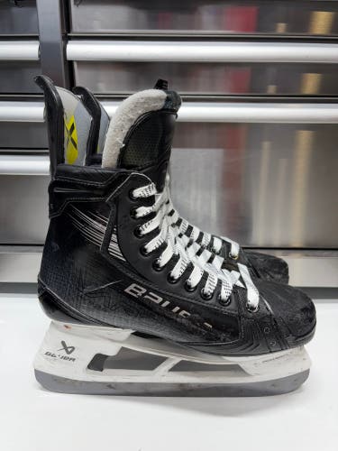 Bauer Vapor Hyperlite2 Hockey Skates Size 7 FIT 2 263mm (Used) OHL Pro Stock