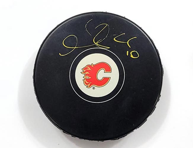 GARY ROBERTS Autographed Calgary Flames NHL Hockey Puck Signed