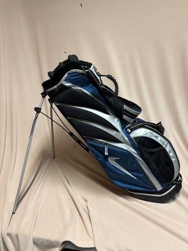 Unisex Nike Bag (Used)