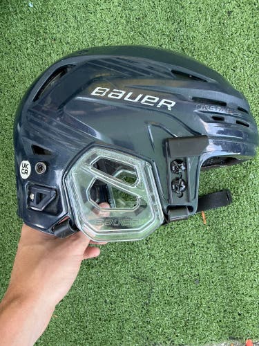 Small Bauer Re-Akt 85 Helmet