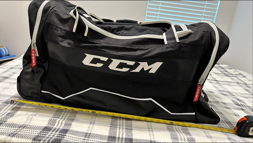 CCM 380 Deluxe Player Wheeled Hockey Bag - Junior