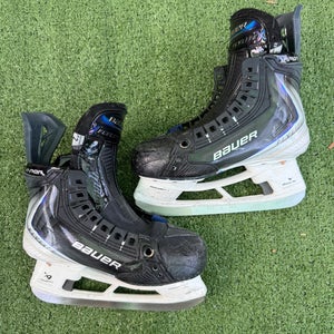Junior Bauer Vapor Flylite Hockey Skates | Size 2EE
