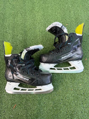 Youth Bauer Supreme M50 Pro Hockey Skates | Size Y13