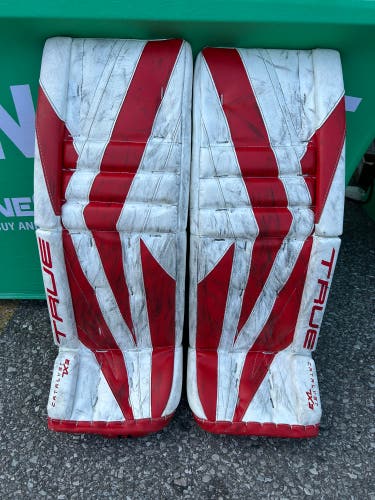 30"+2 Intermediate True Catalyst 7X3 Goalie Leg Pads