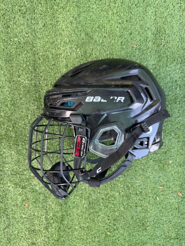 Small Bauer Re-Akt 150 Helmet