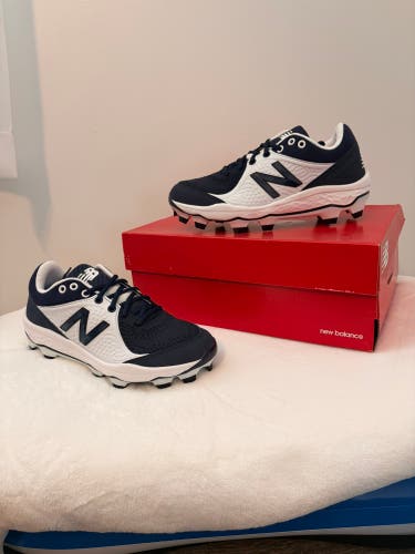 Blue Unisex Size M 8.0 (W 9.0) New Balance Molded Cleats Cleats (New)