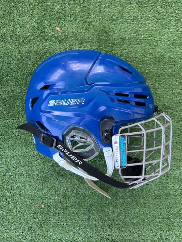 Large Bauer Re-Akt 95 Helmet