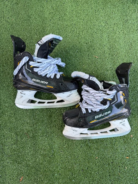 Junior Bauer Supreme M5 Pro Hockey Skates | Size 2